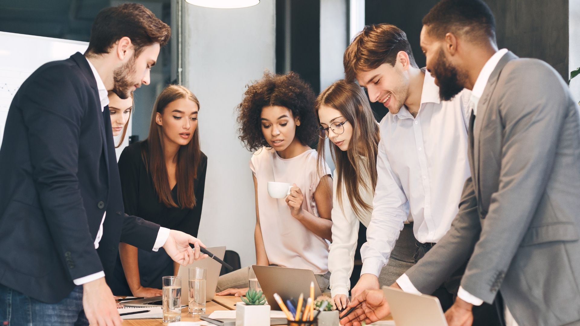 Creative Agency Slide 2